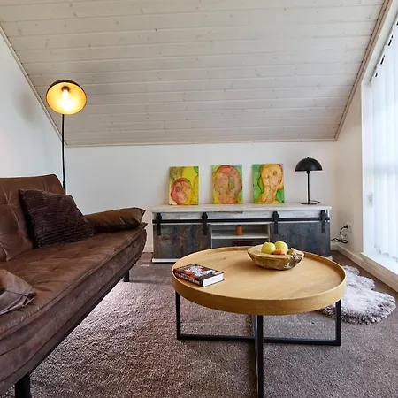 別荘 Pier 84 - Tolles Fuer Bis Zu 4 Personen Mit Kaminofen Und Sauna - Haustiere Herzlich Willkommen, Direkt Am Wasser Gelegen *